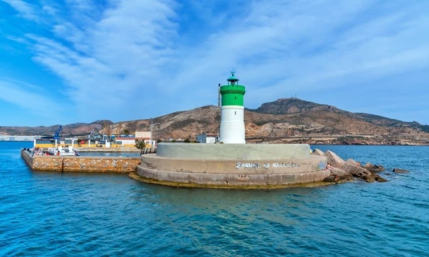 Faro del dique de la Curra (Cartagena - Murcia)